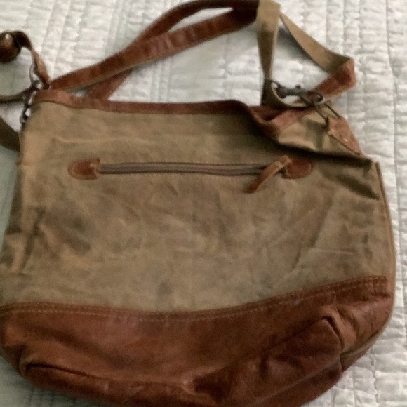 Handbag - Picture 3 of 6